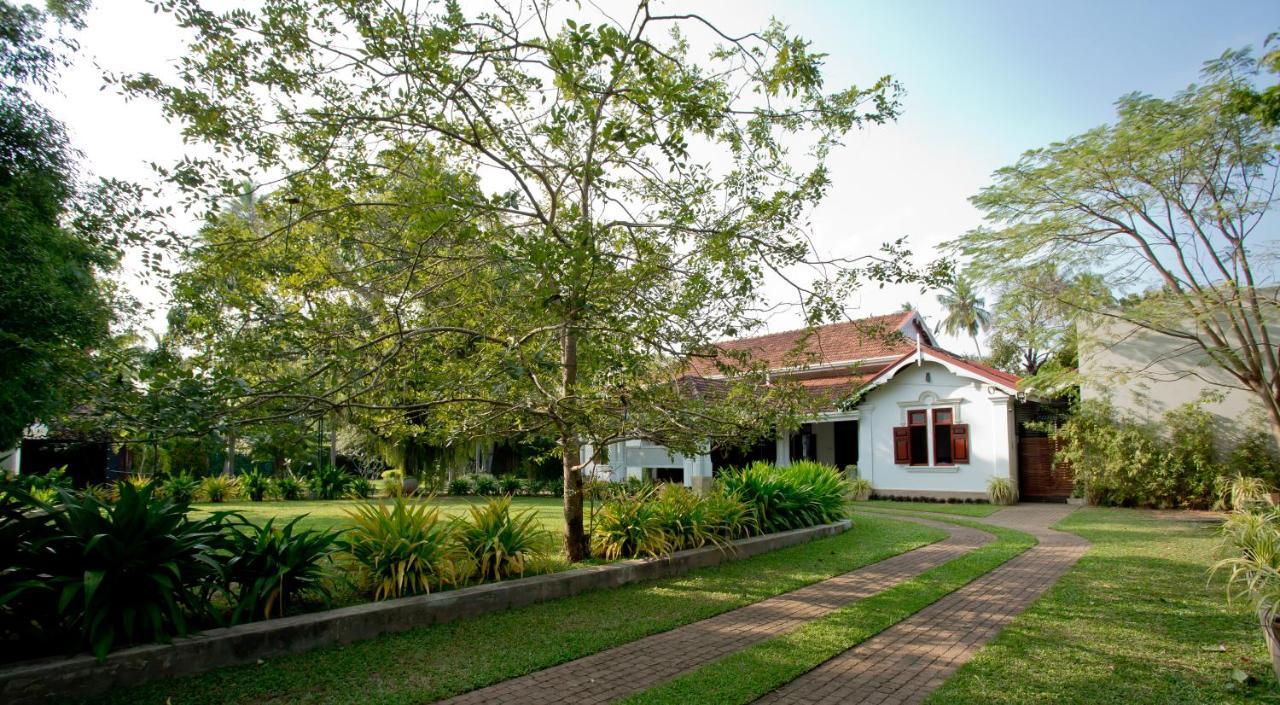 Swanee Grand Hotel Negombo Exterior photo