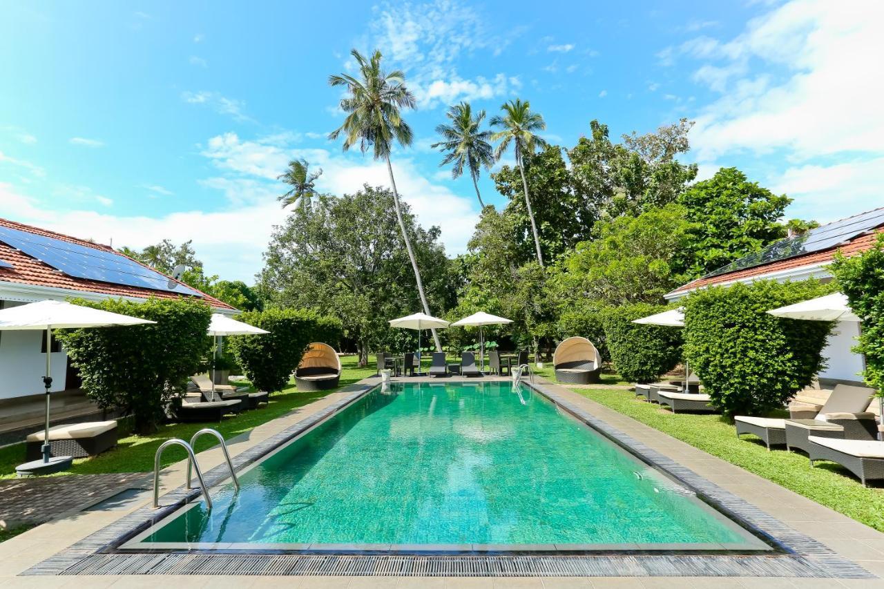 Swanee Grand Hotel Negombo Exterior photo