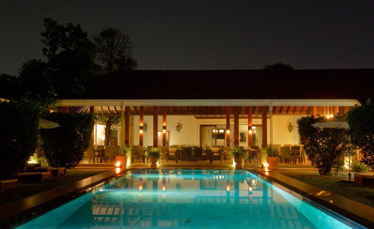 Swanee Grand Hotel Negombo Exterior photo