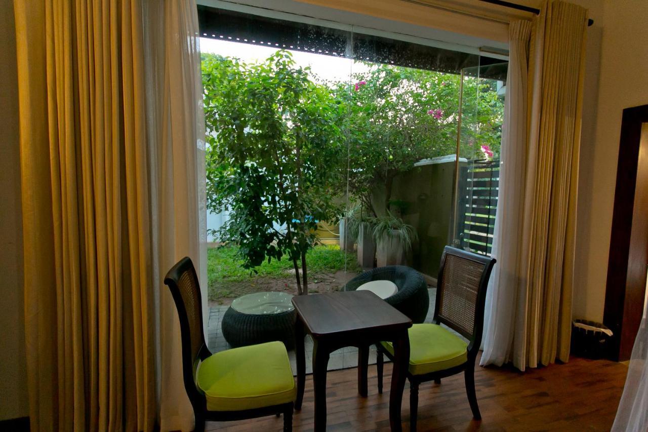 Swanee Grand Hotel Negombo Exterior photo