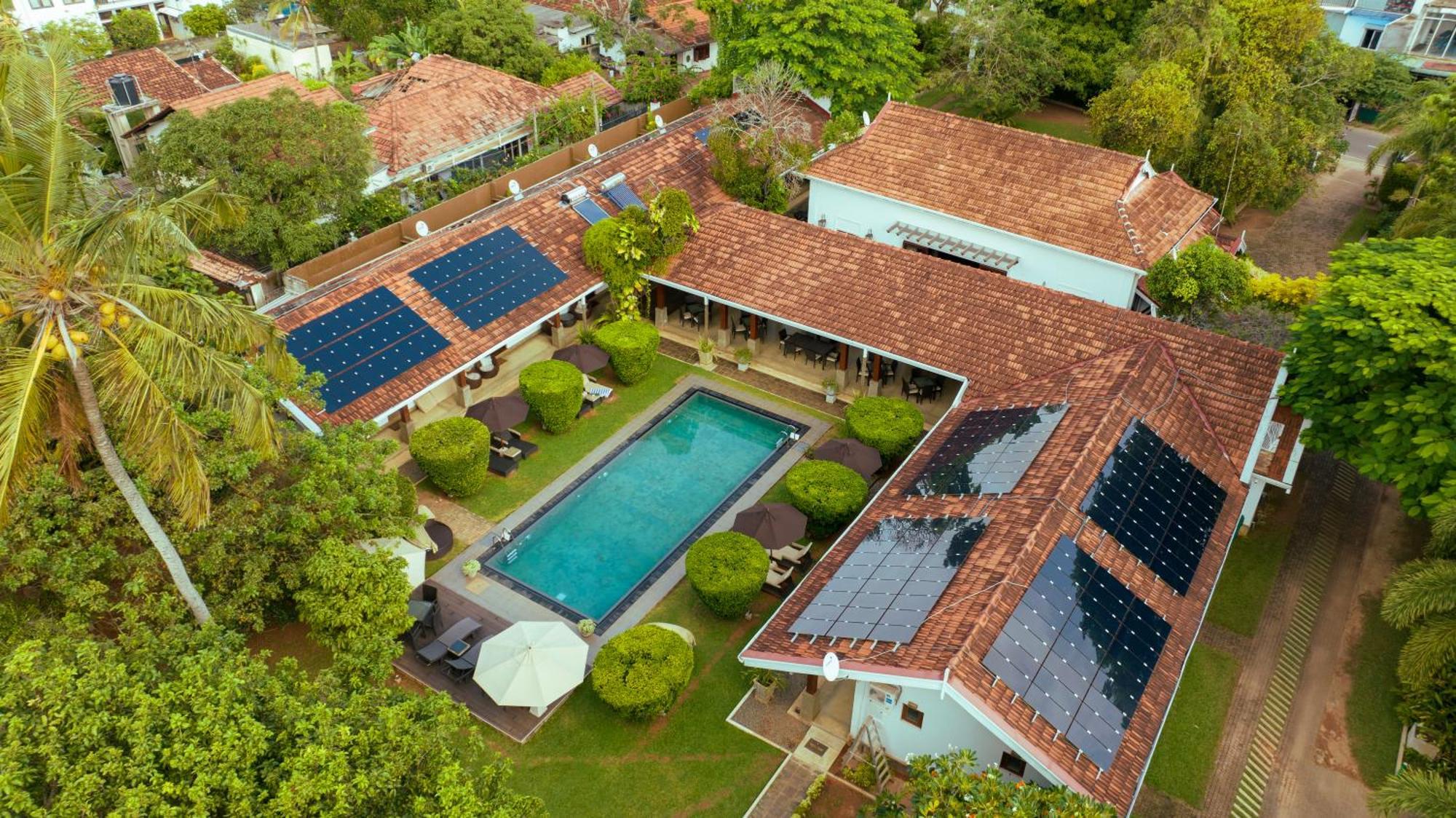 Swanee Grand Hotel Negombo Exterior photo
