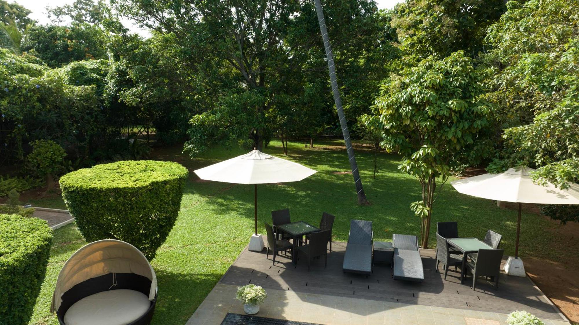 Swanee Grand Hotel Negombo Exterior photo