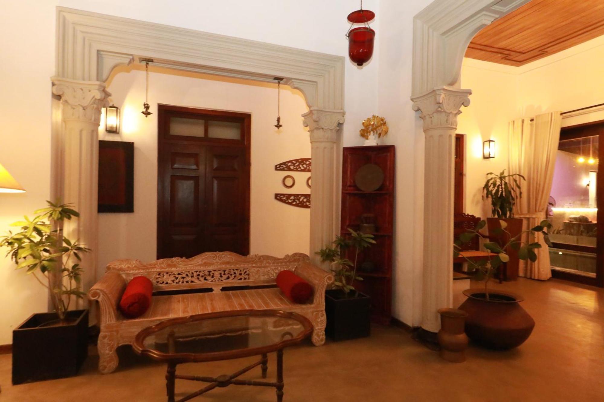 Swanee Grand Hotel Negombo Exterior photo
