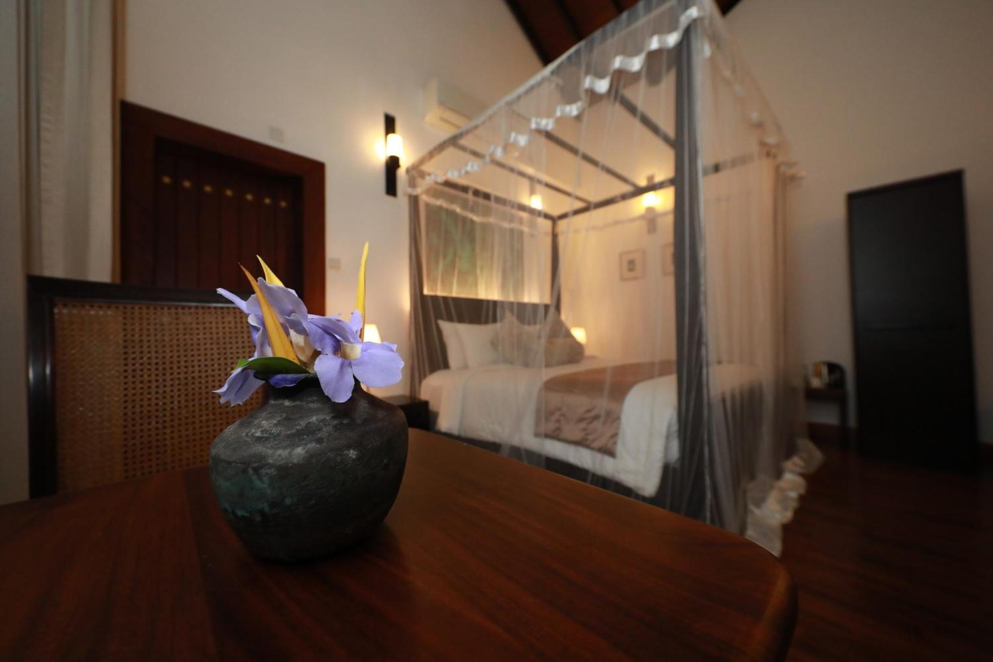 Swanee Grand Hotel Negombo Exterior photo